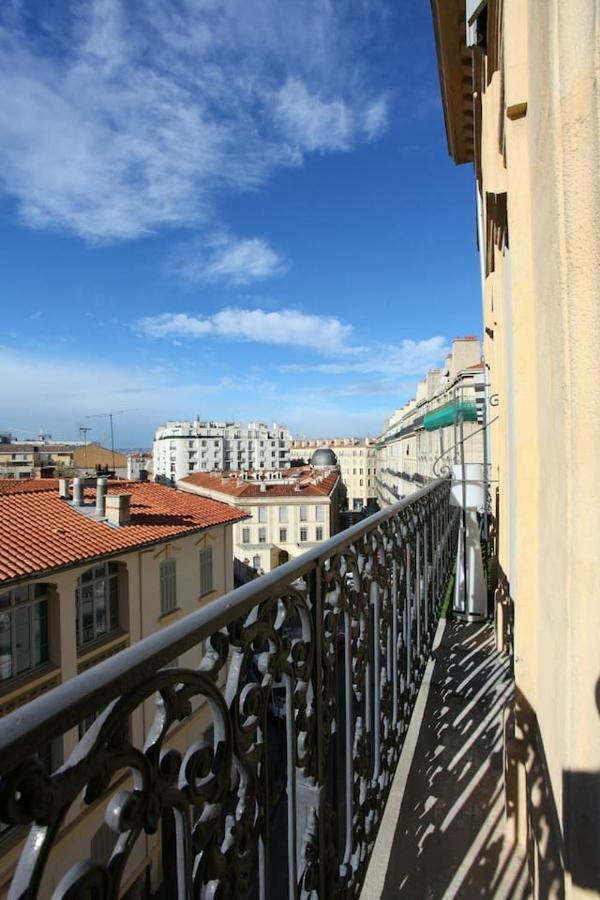 Grand Studio Au Pied Du Panier Apartment Марсилия Екстериор снимка