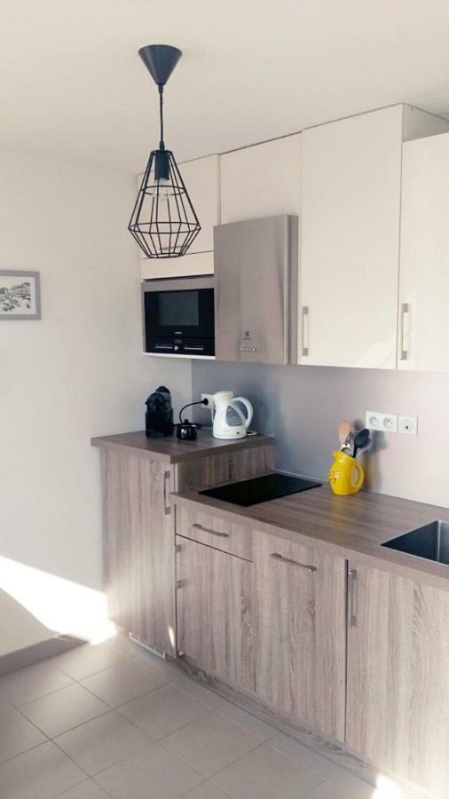 Grand Studio Au Pied Du Panier Apartment Марсилия Екстериор снимка